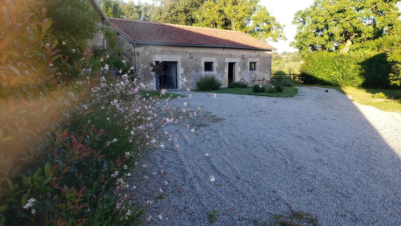 Gite de Villodier Villa Le Vigeant Eksteriør bilde